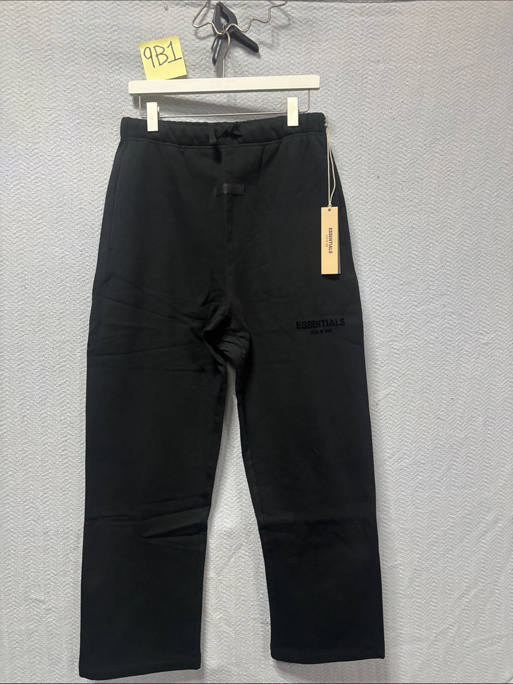 Essentials medium black sweatpants NWT